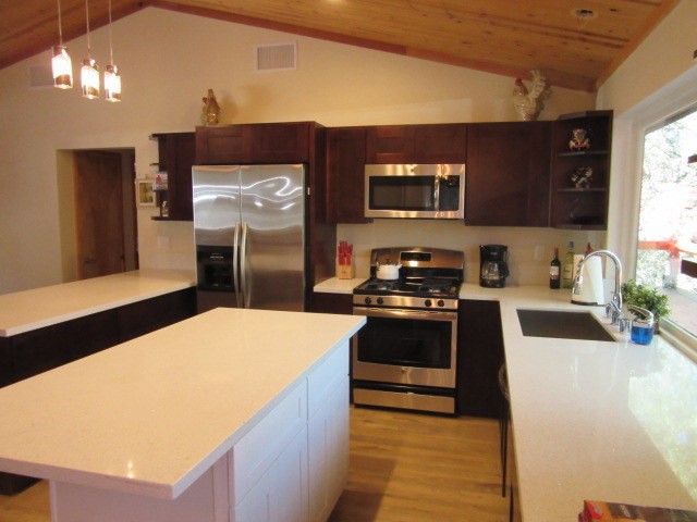2239 Bernina Property Photo 6