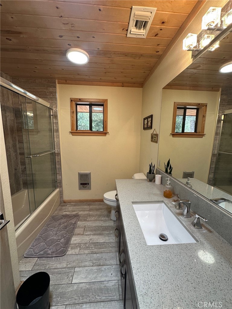 2239 Bernina Property Photo 8
