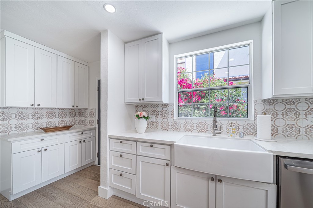 5143 Newcastle Property Photo 9