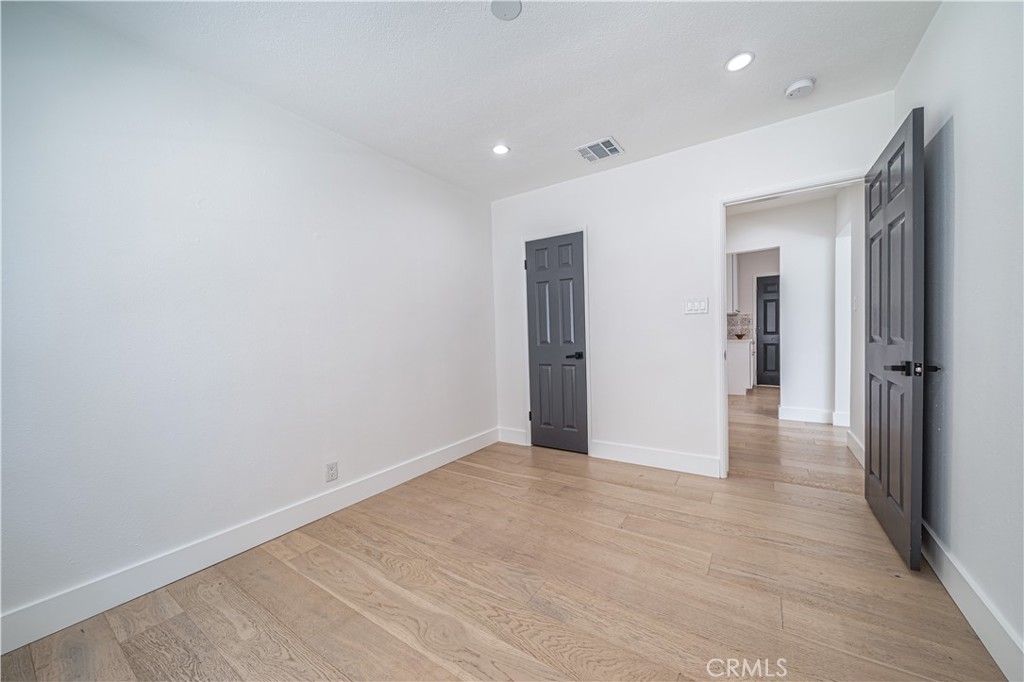 5143 Newcastle Property Photo 12