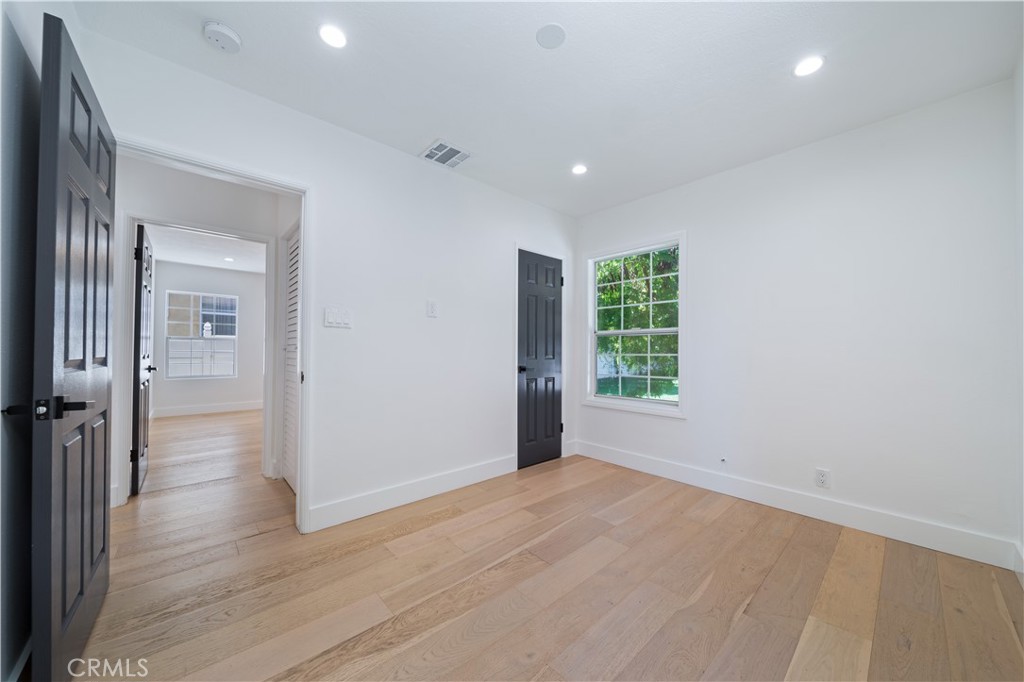 5143 Newcastle Property Photo 17