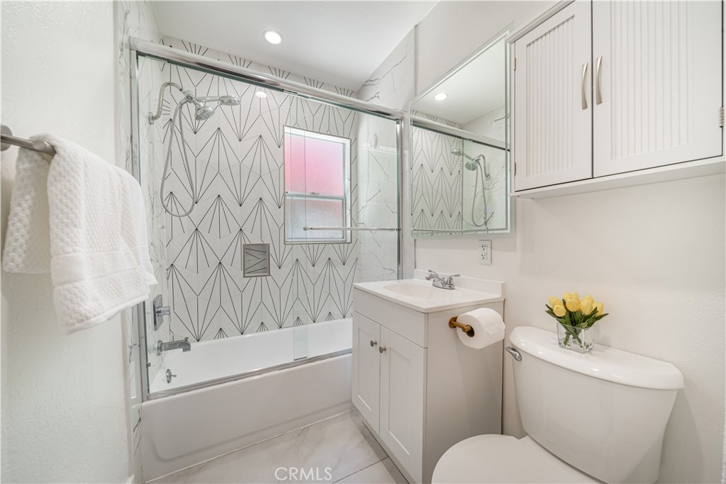 5143 Newcastle Property Photo 18