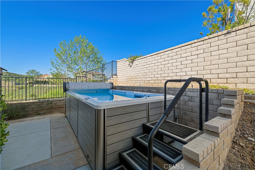 28417 Steel Property Photo 50