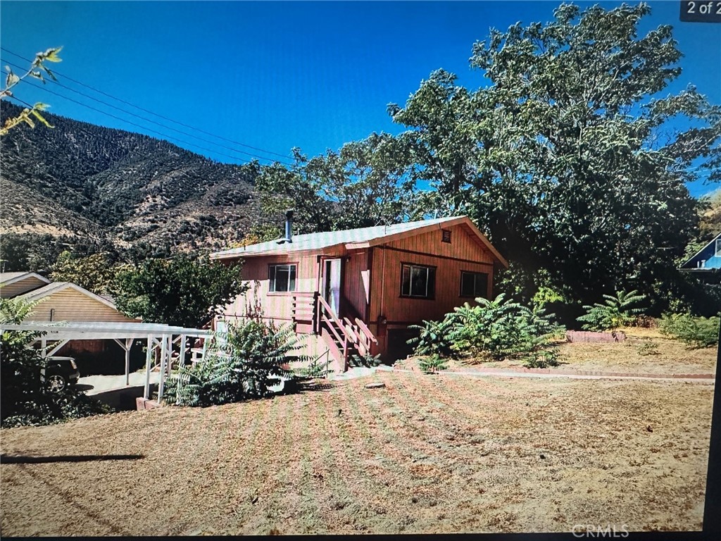 733 Canada Property Photo 3