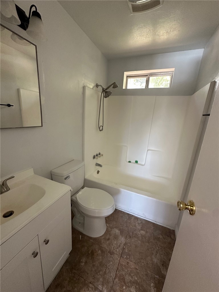 733 Canada Property Photo 16