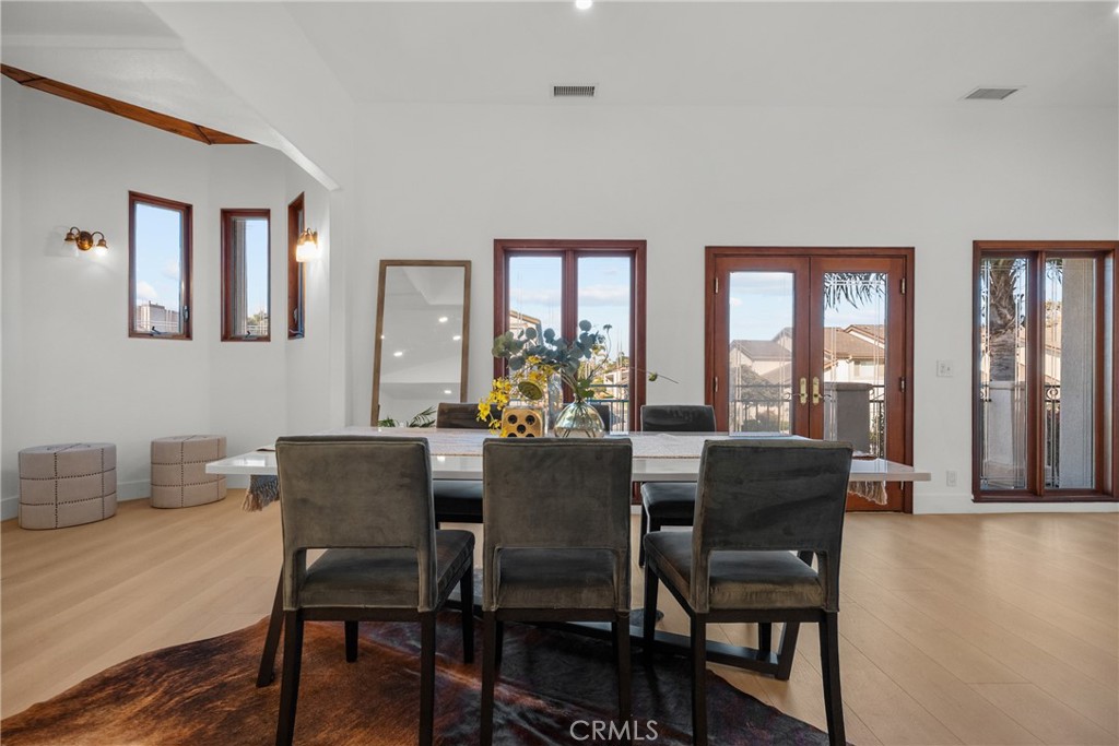 3933 Sunset Lane Property Photo 6