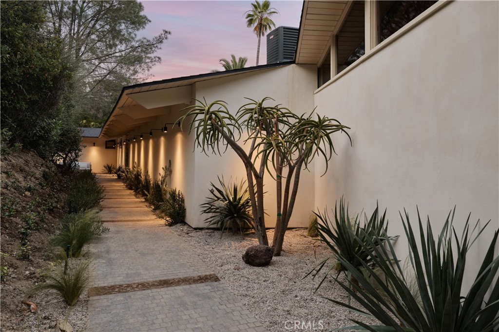 3655 Wrightwood Property Photo 25