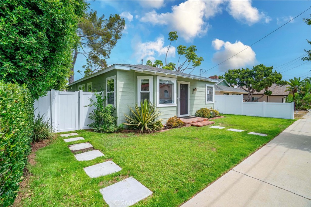 1833 261st Street Property Photo 1