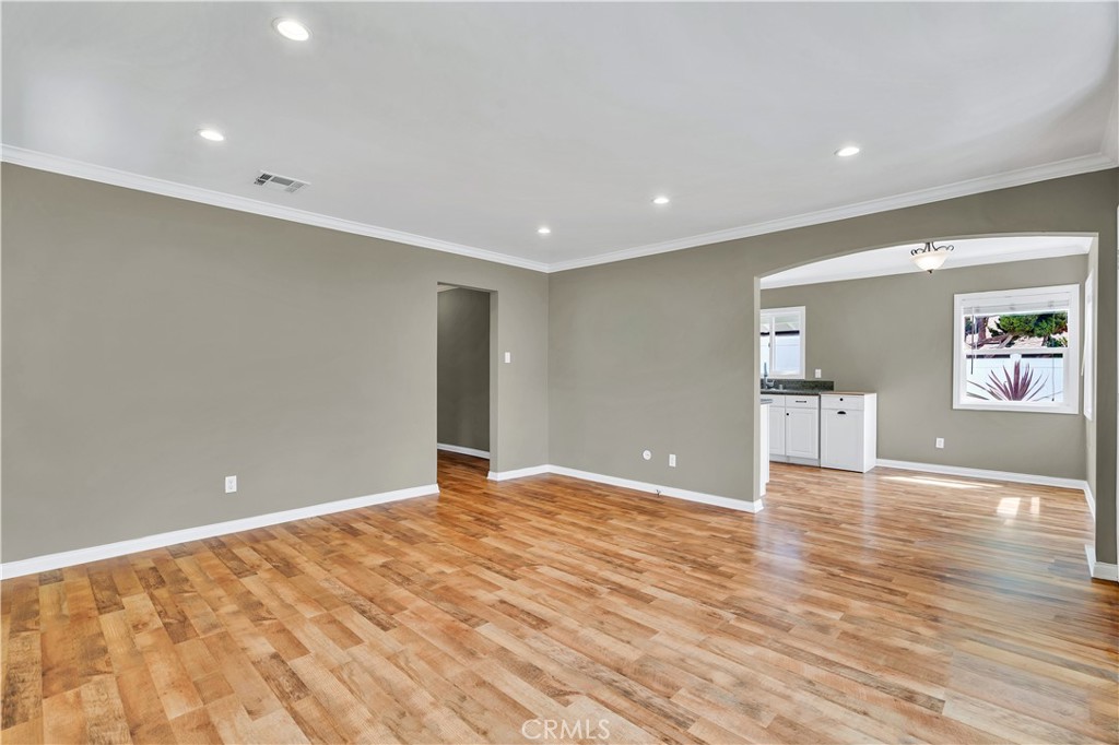 1833 261st Street Property Photo 11
