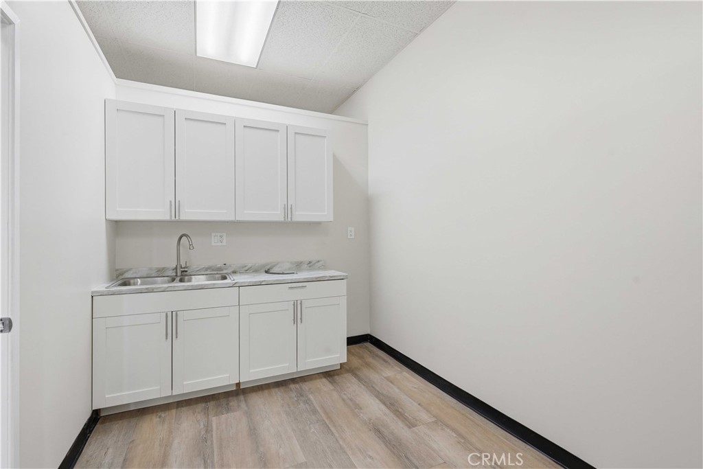 2140 E Palmdale Boulevard M Property Photo 15