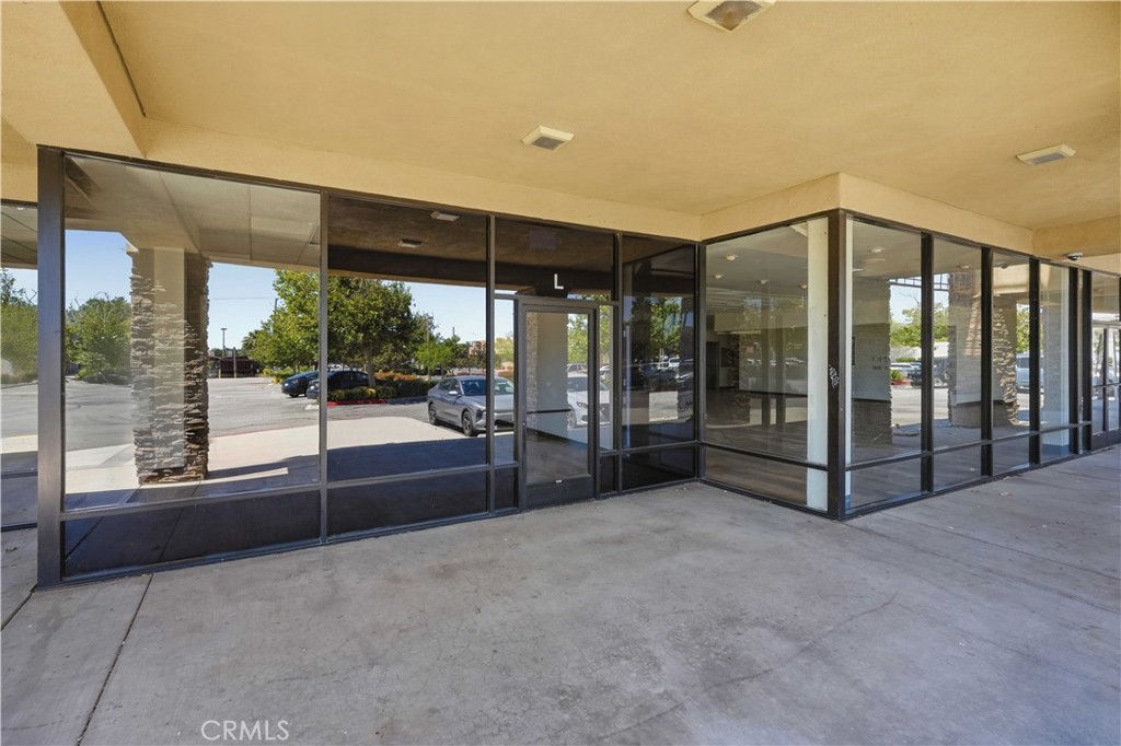2140 E Palmdale Boulevard L Property Photo 23