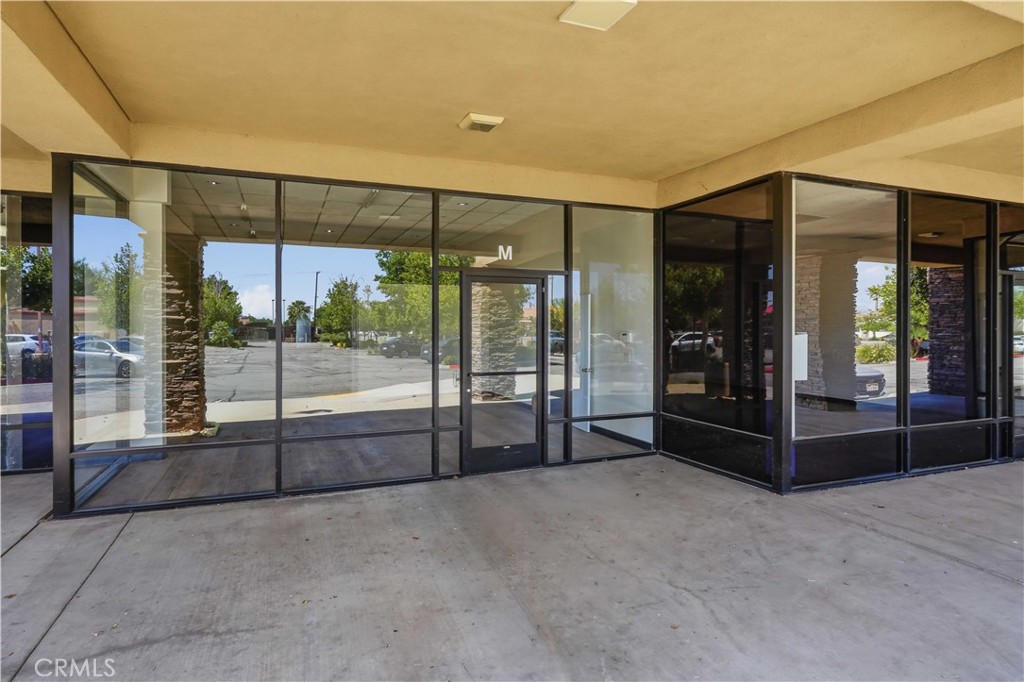 2140 E Palmdale Boulevard L Property Photo 24