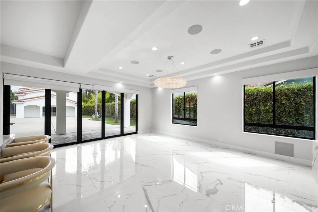 23129 Burbank Boulevard Property Photo 13