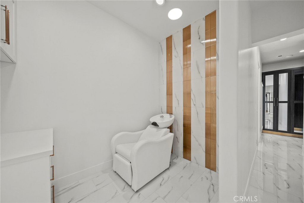 23129 Burbank Boulevard Property Photo 36