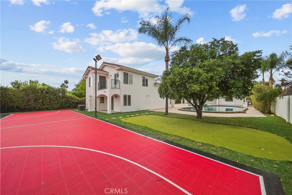23129 Burbank Boulevard Property Photo 48