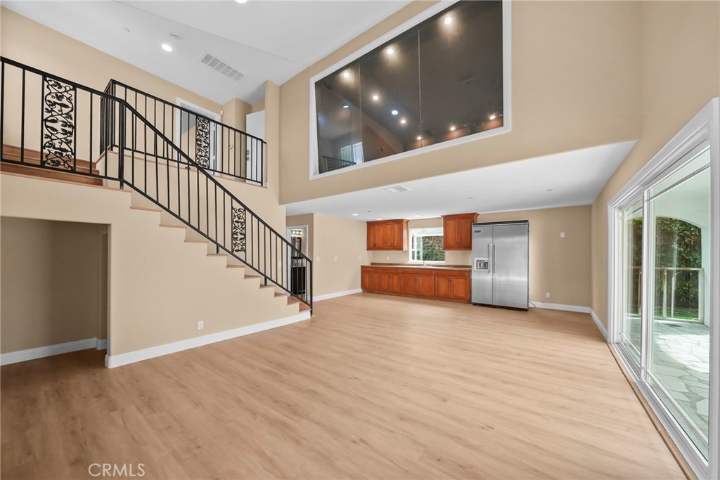 23129 Burbank Boulevard Property Photo 51