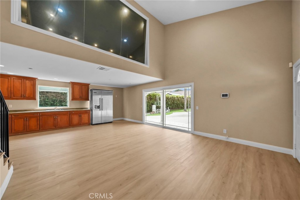 23129 Burbank Boulevard Property Photo 52