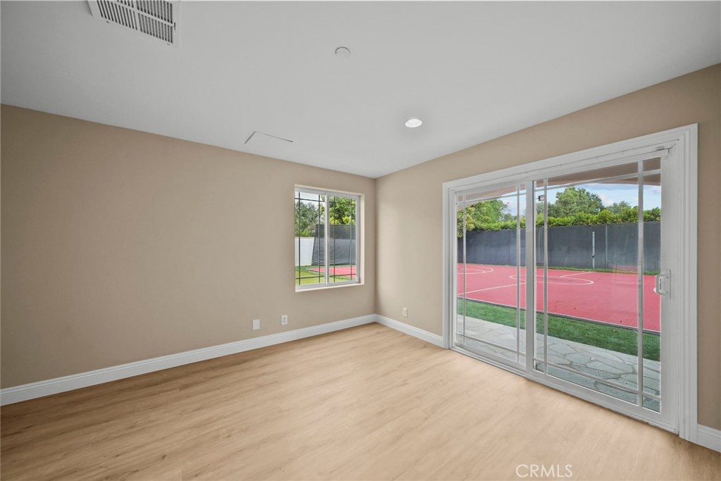 23129 Burbank Boulevard Property Photo 54