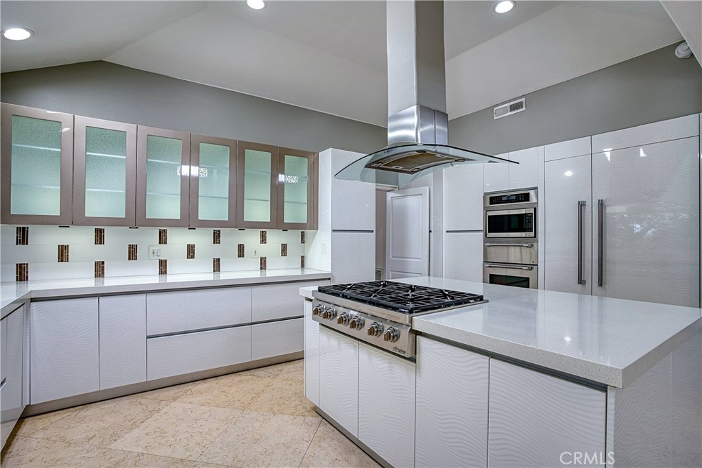 4414 Park Mallorca Property Photo 13