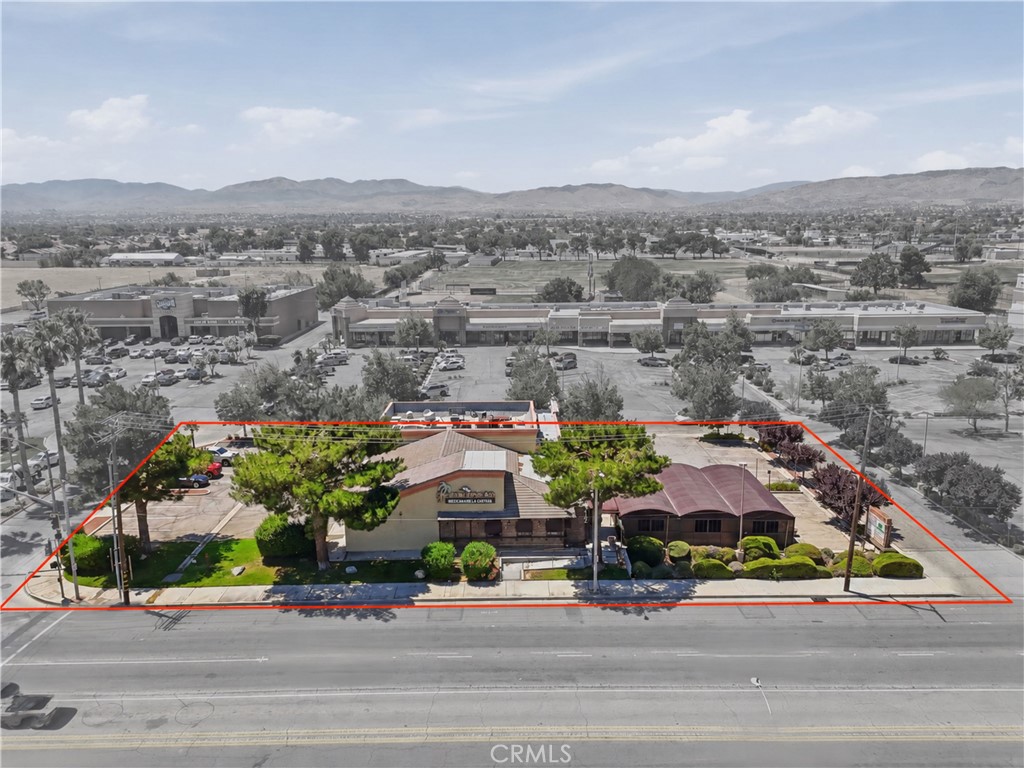 2162 E Palmdale Boulevard Property Photo 1