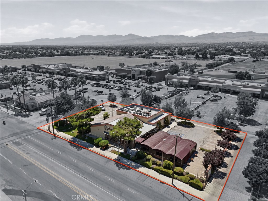 2162 E Palmdale Boulevard Property Photo 5