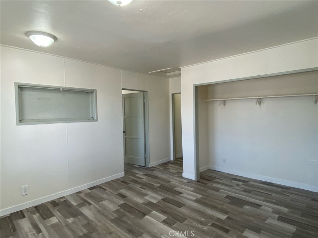 118 E Gardena Property Photo 5