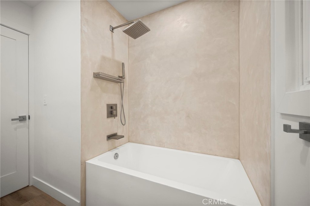 22923 Arminta Street Property Photo 23