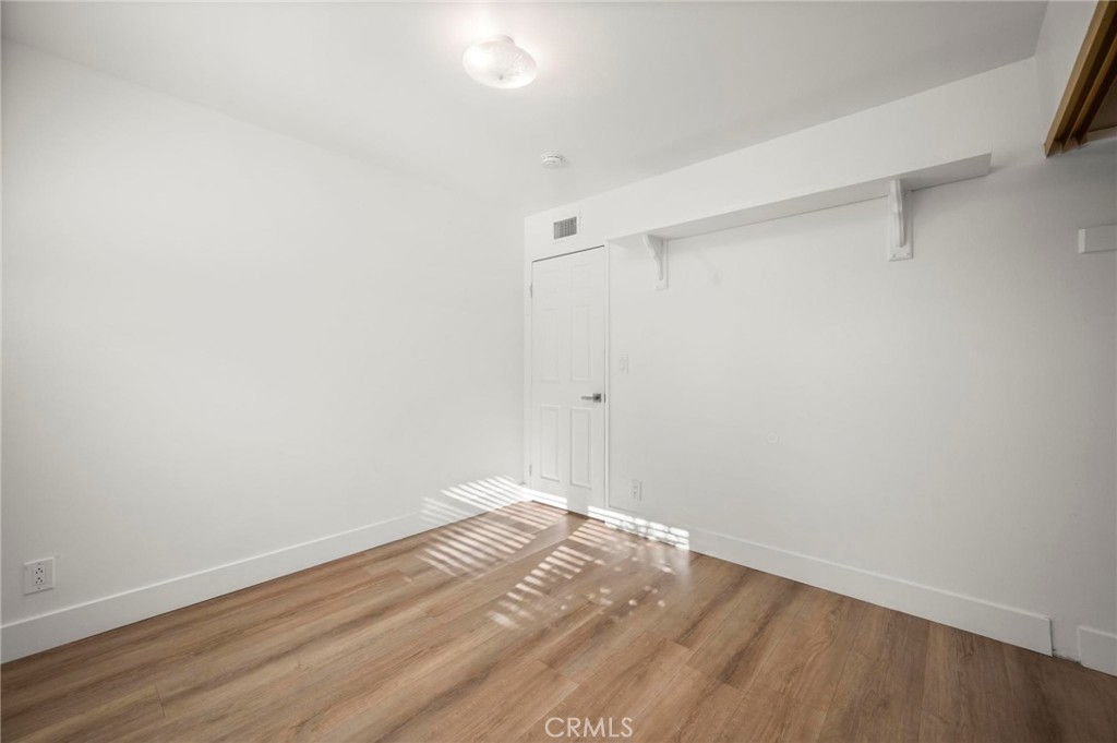 22923 Arminta Street Property Photo 25