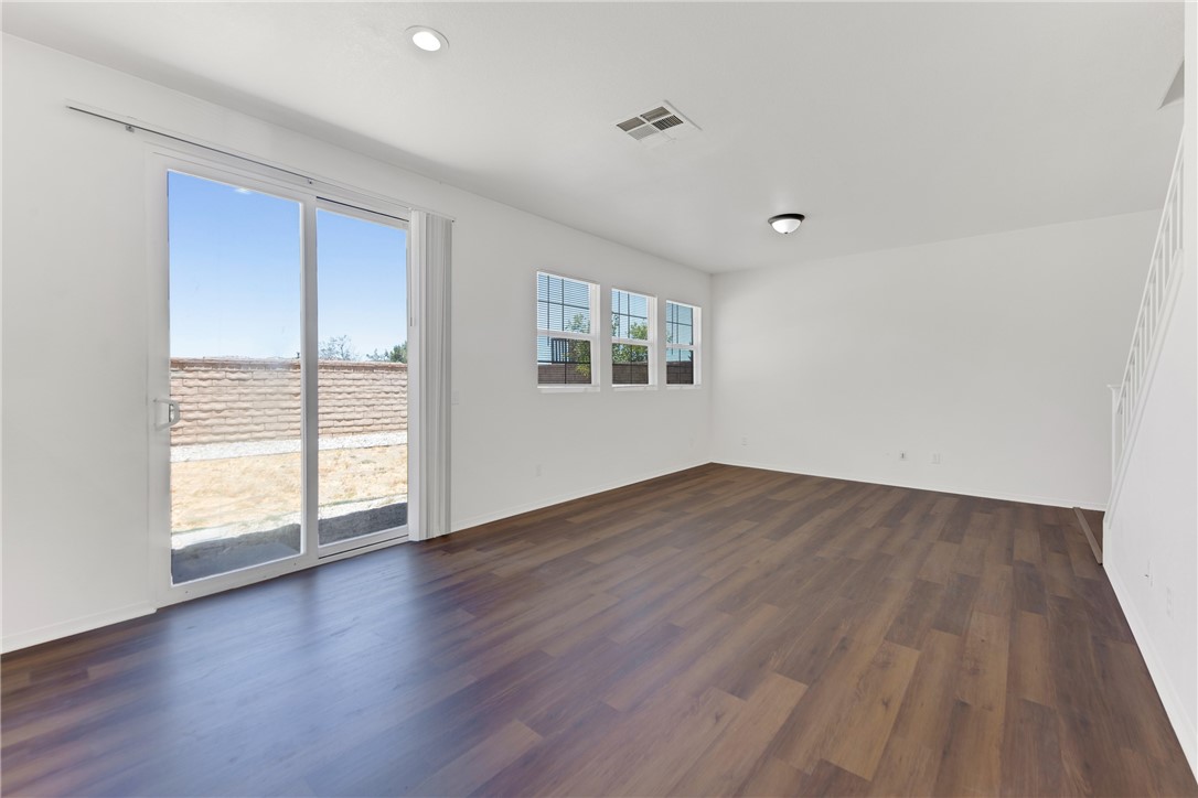 2109 Pearmain Property Photo 7