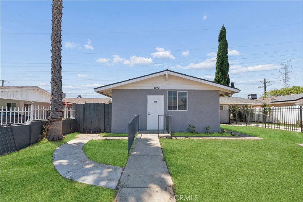 16550 Kalisher Property Photo 1