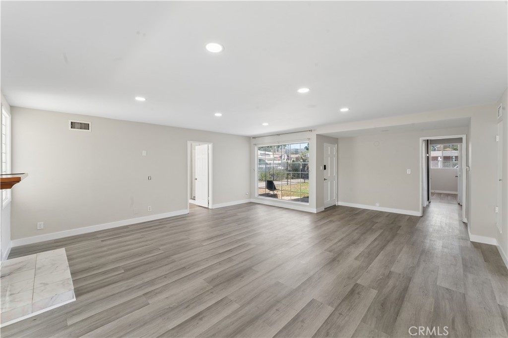 16550 Kalisher Property Photo 4