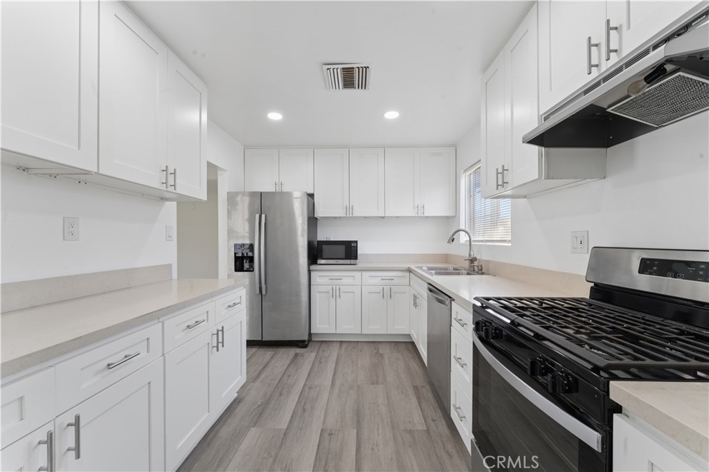16550 Kalisher Property Photo 10