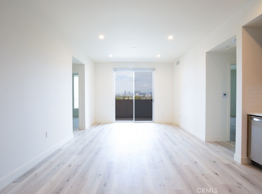 1545 S Fairfax Property Photo 23