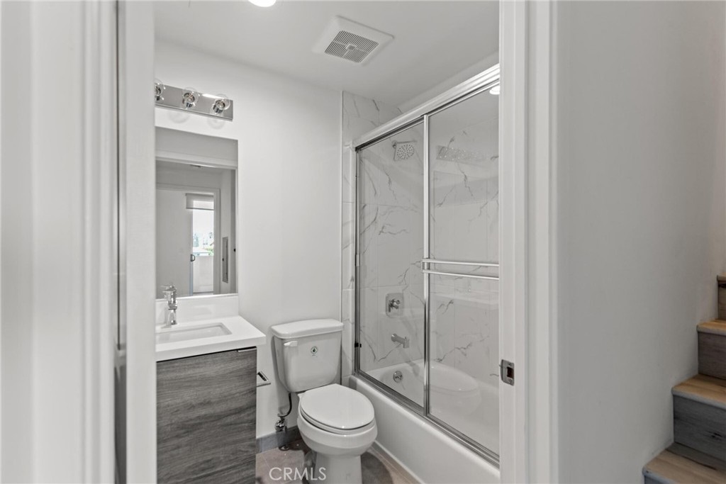 1545 S Fairfax Property Photo 34
