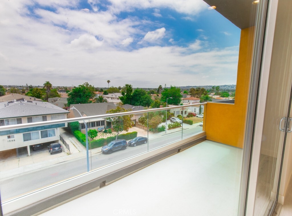 1545 S Fairfax Property Photo 36