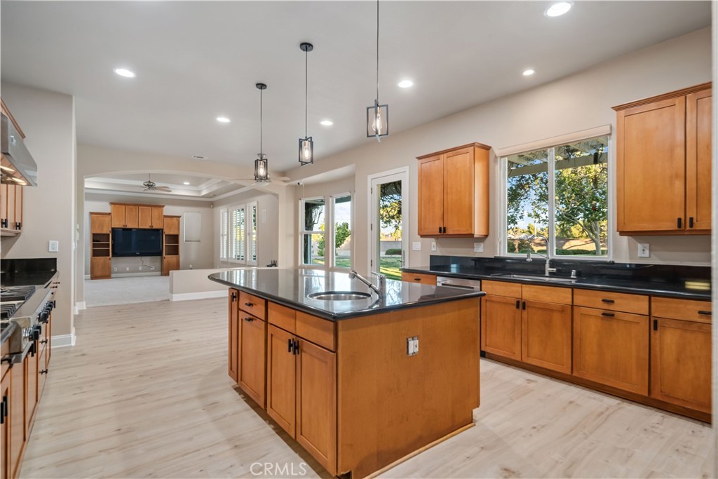2020 W Avenue N Property Photo 17