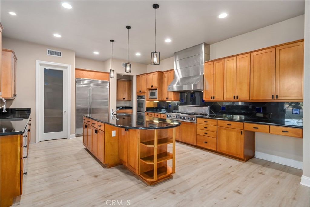 2020 W Avenue N Property Photo 21