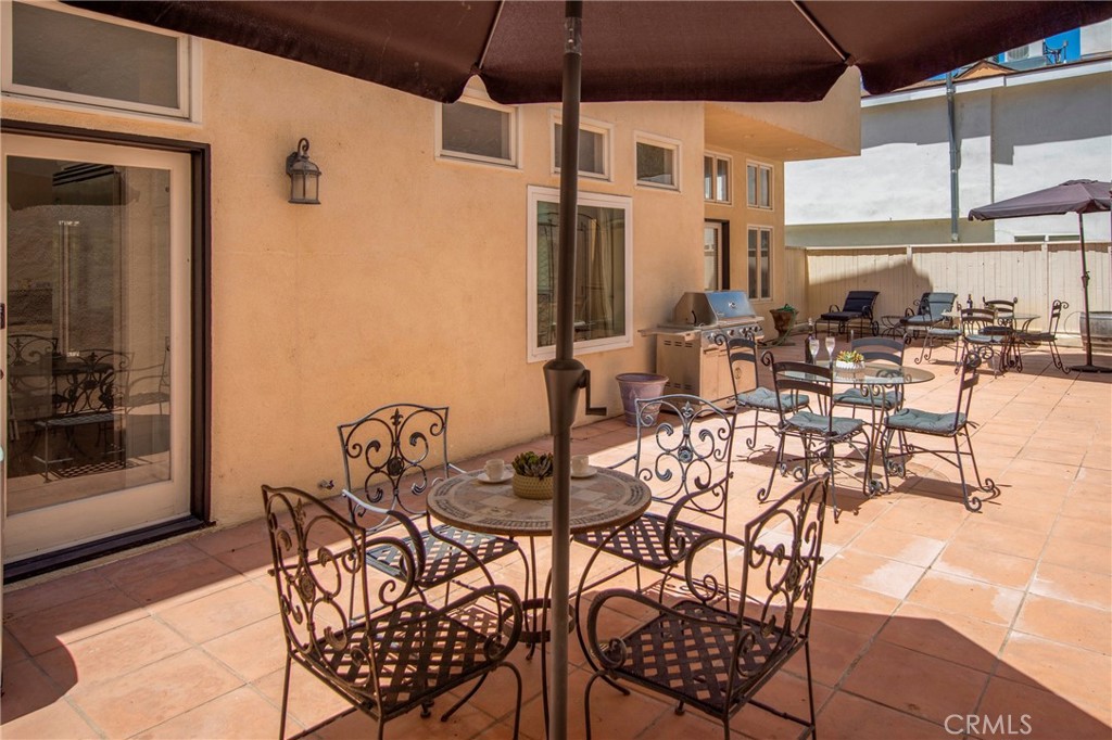 3546 Dixie Canyon Property Photo 18