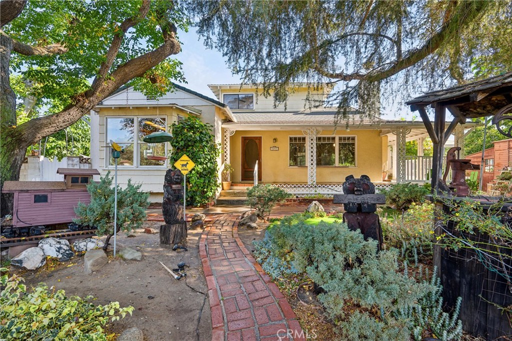 4241 Eve Property Photo 3