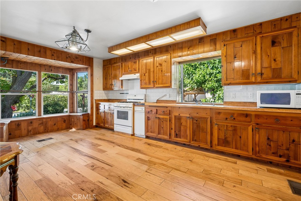 4241 Eve Property Photo 43