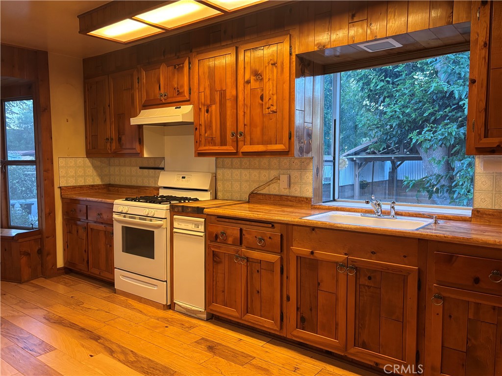 4241 Eve Property Photo 44