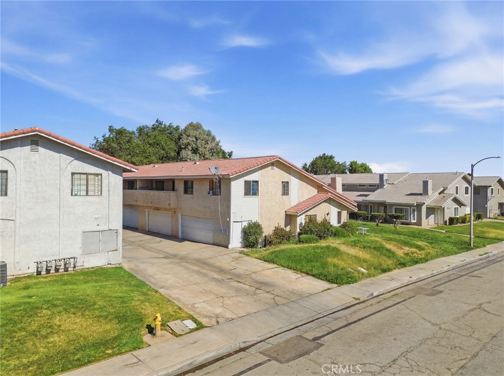 43731 8th Street E Property Photo 16