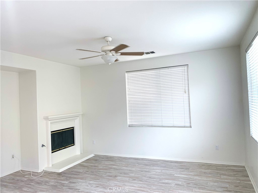 23823 Via Campana Property Photo 3