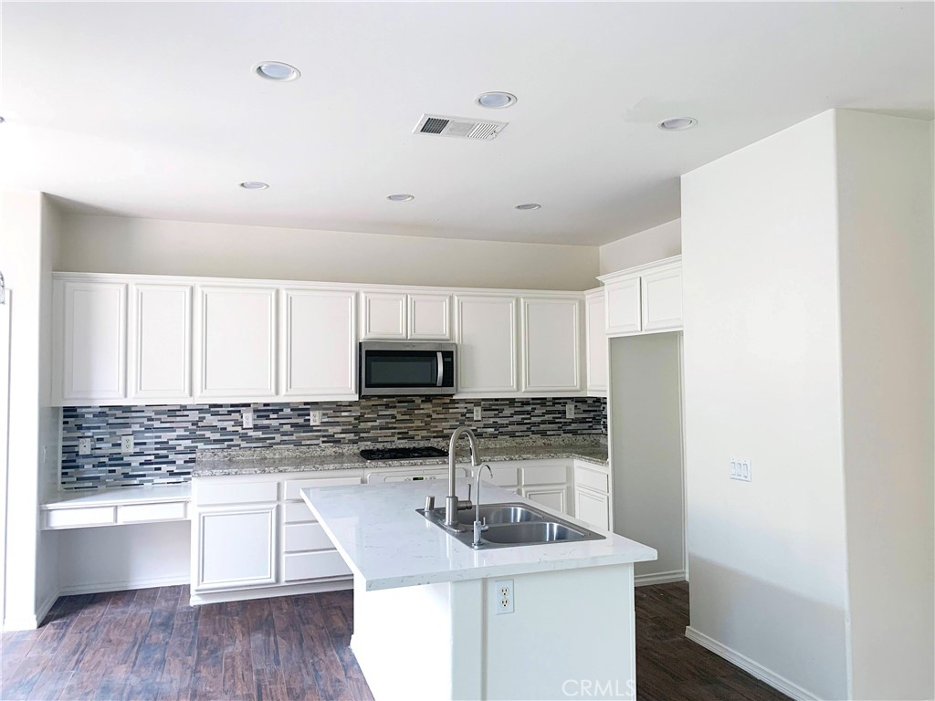 23823 Via Campana Property Photo 6