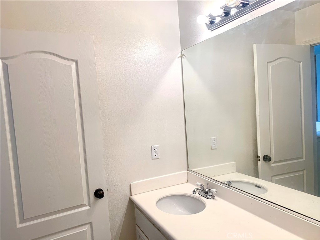 23823 Via Campana Property Photo 12