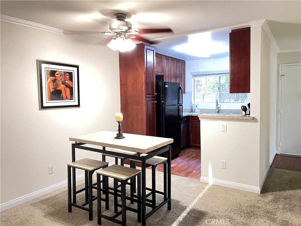 5540 Owensmouth Avenue 204 Property Photo 6