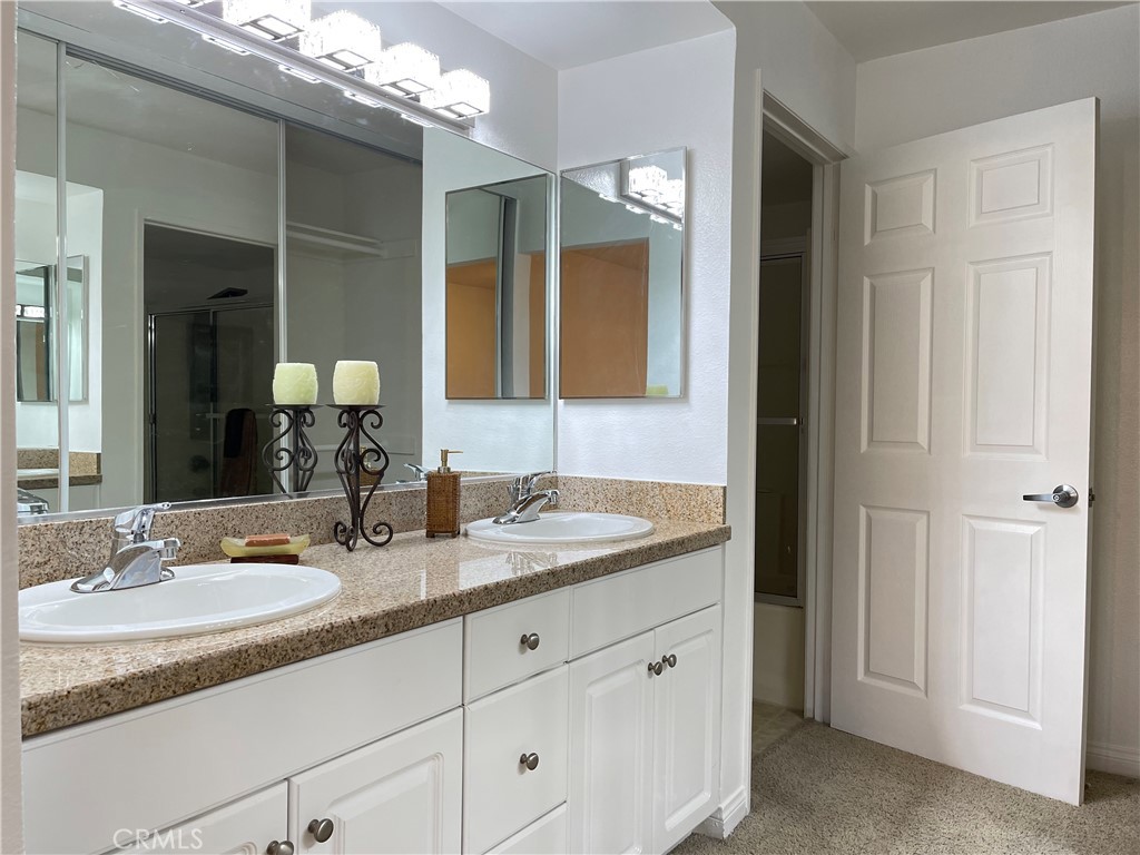 5540 Owensmouth Avenue 204 Property Photo 10