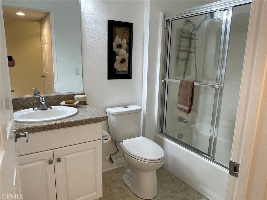 5540 Owensmouth Avenue 204 Property Photo 15