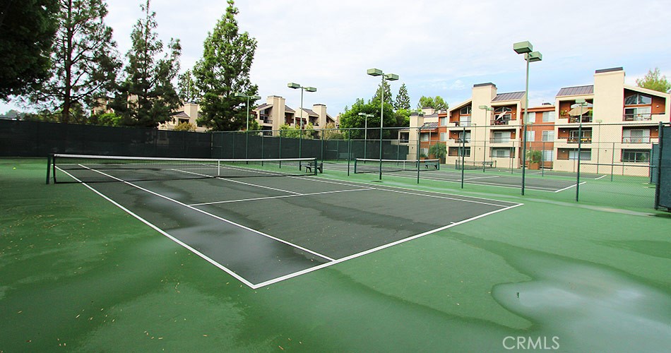 5540 Owensmouth Avenue 204 Property Photo 22