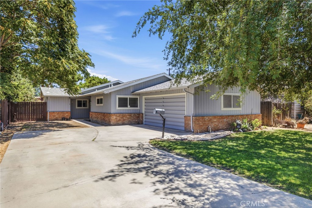 524 B Street Property Photo 1